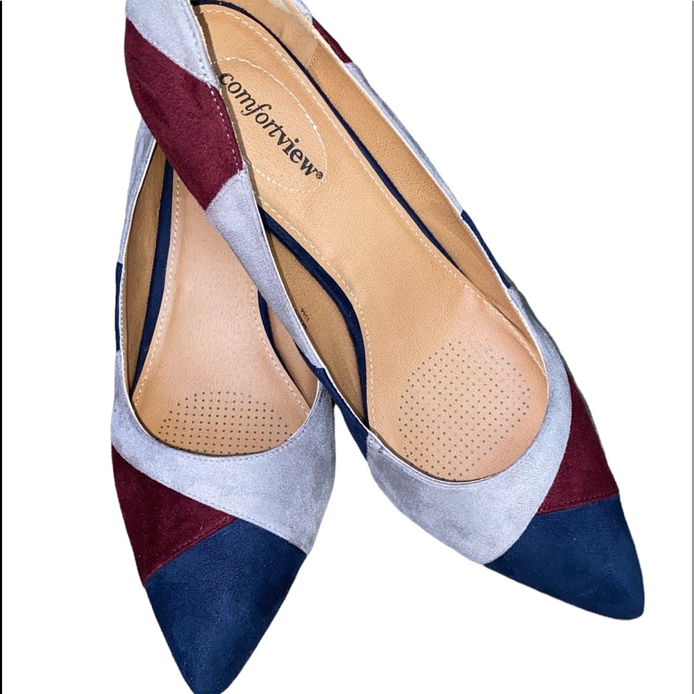 Comfort view ladies color block shoes size 12 medium.